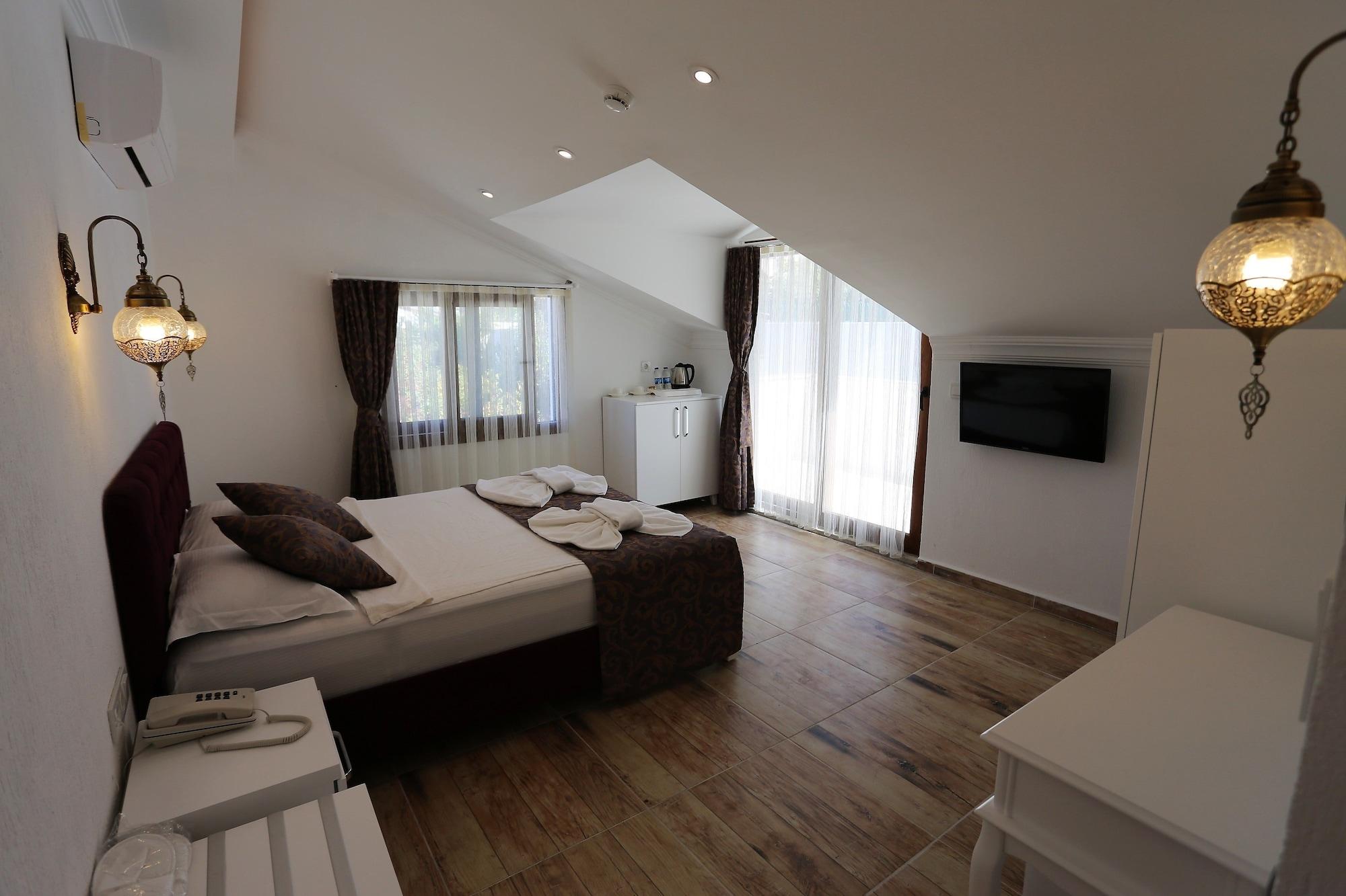 Hotel Q&s Cennet Life